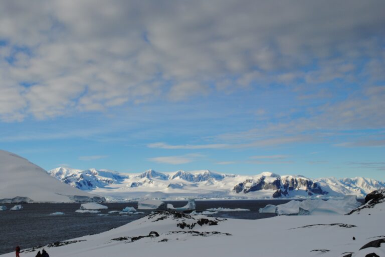 Amazing Antarctic view Jamie Scherbeijn