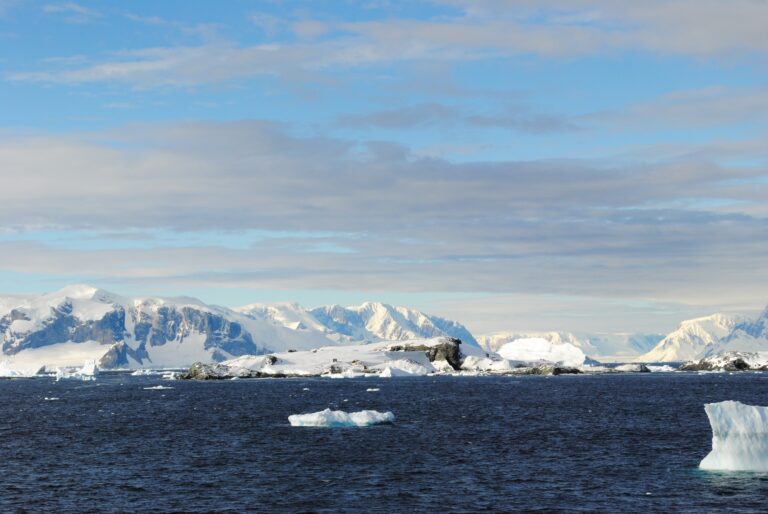 Antarctic scenery Jamie Scherbeijn